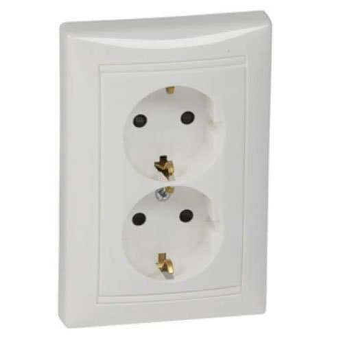 Priză dublă LEGRAND Valena 2x2P+T 16A, alb