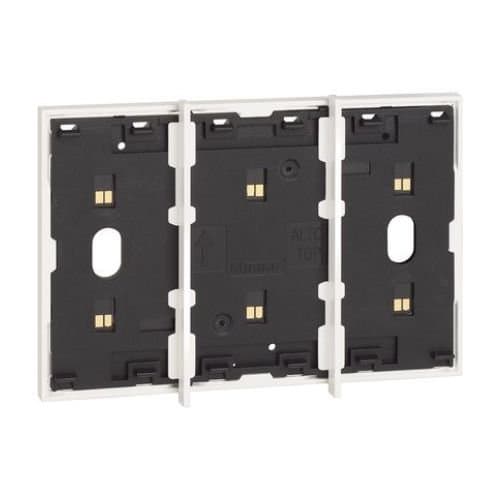 Cadru LEGRAND Living Now pentru 3 module, alb